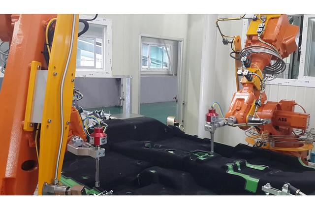 Robot & Cleaning System