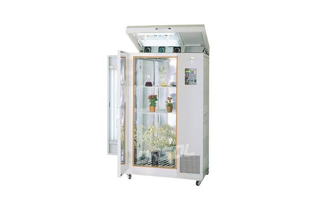 CO2 Growth Chamber