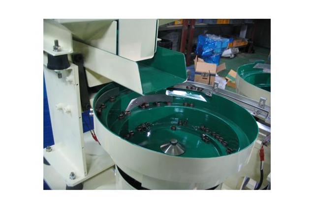 Bowl Feeder 8