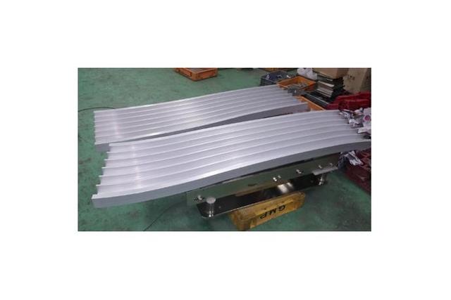 S자형 Linear Feeder