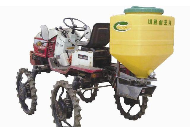ELECTRIC SPREADER