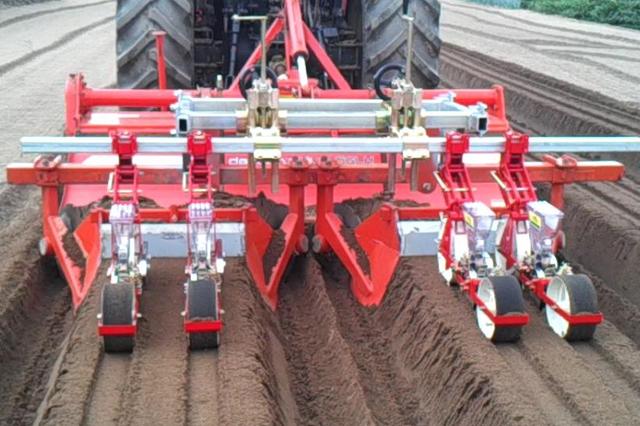 Tractor Attached Type Seeder