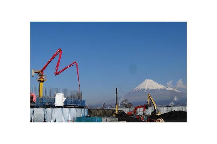 Placing Boom (Tubular Colunm Type with Counter Weight)