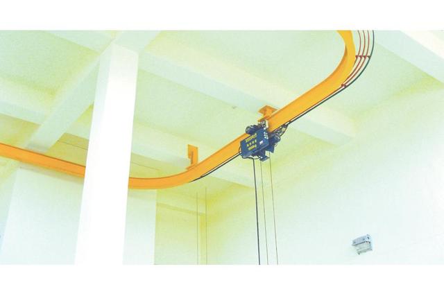 Mono-Rail Crane