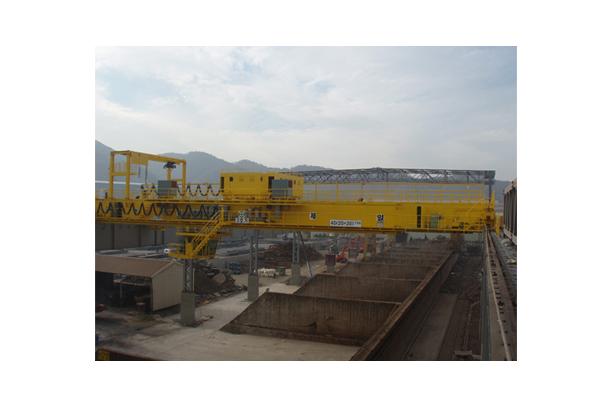 Scrap yard Crane