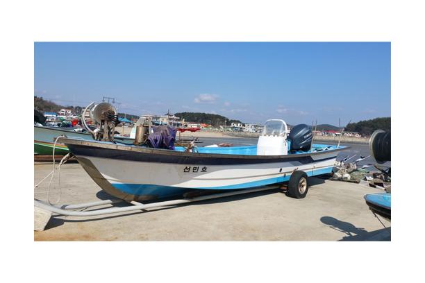 Fishing boat