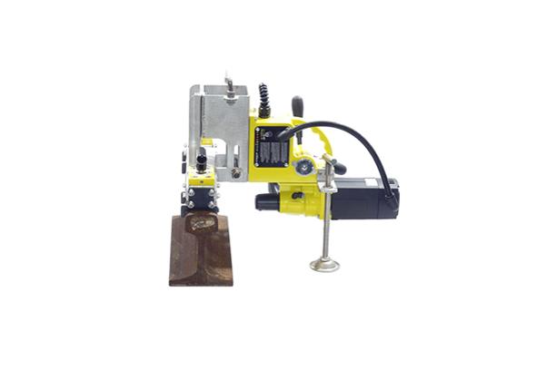 Magnetic-Rail-Drilling-Apparatus
