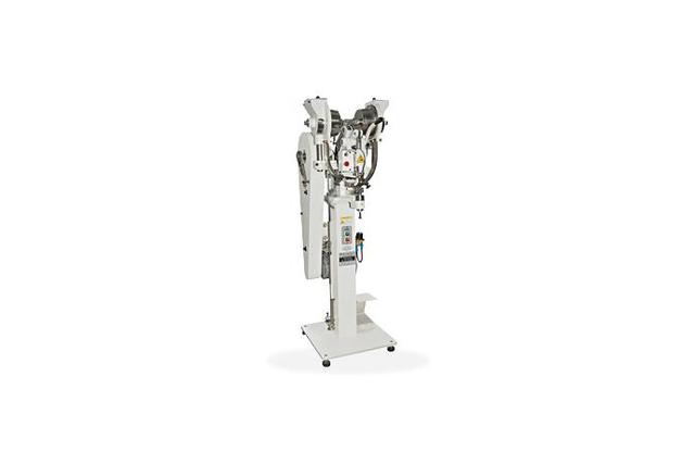 Automatic Rivet / Snap Attaching Machine